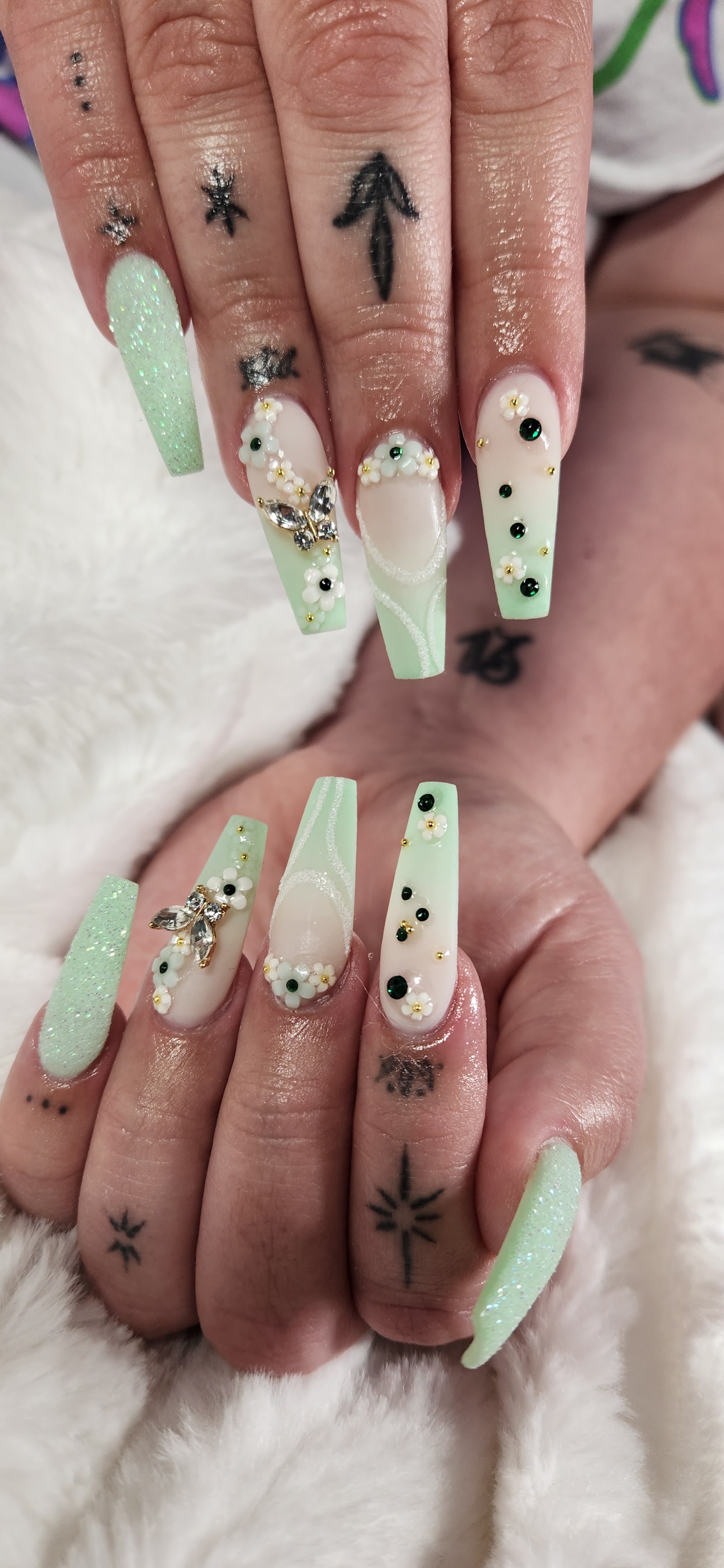 Lenaland studio (Nails by Selena) nail photo 1